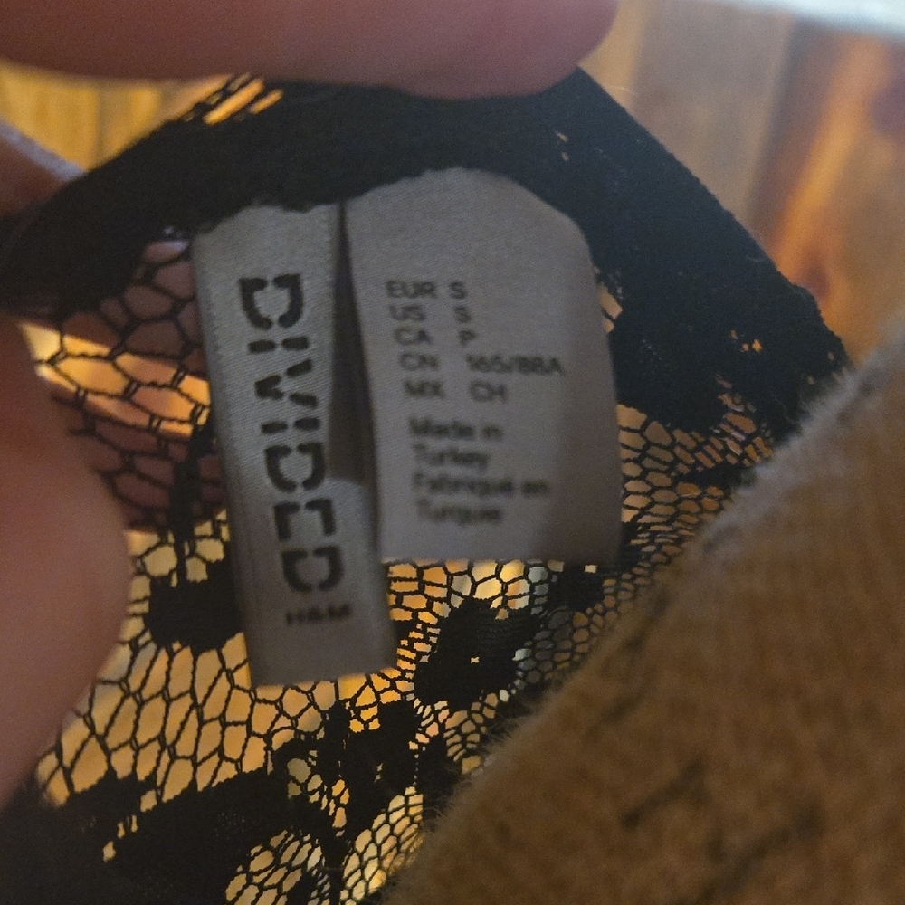 Divided Black Lace Sheer Robe - Picture 2 of 3
